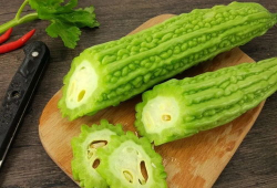 吃瓜爆料老燕子是谁,吃瓜爆料界神秘人物“老燕子”的真实身份